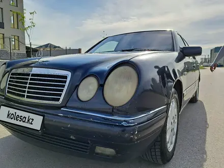 Mercedes-Benz E 230 1995 года за 1 800 000 тг. в Шымкент – фото 3