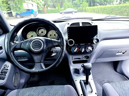 Toyota RAV4 2002 года за 5 990 000 тг. в Алматы – фото 9