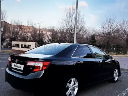 Toyota Camry 2014 года за 10 200 000 тг. в Тараз – фото 2