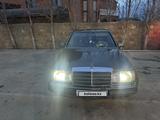 Mercedes-Benz E 230 1991 года за 2 000 000 тг. в Актобе – фото 5