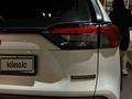 Toyota RAV4 2024 года за 16 900 000 тг. в Астана – фото 2