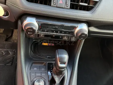 Toyota RAV4 2024 года за 16 900 000 тг. в Астана – фото 14