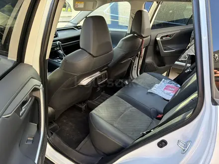 Toyota RAV4 2024 года за 16 900 000 тг. в Астана – фото 17