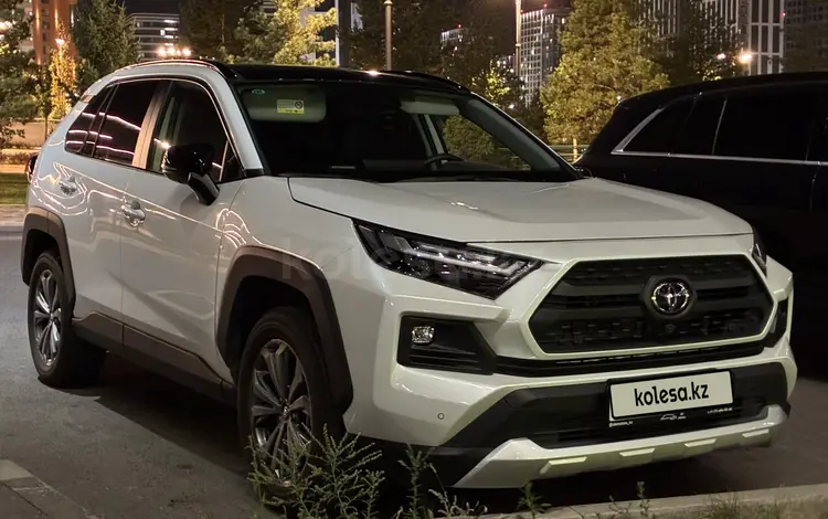 Toyota RAV4 2024 года за 16 900 000 тг. в Астана
