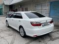 Toyota Camry 2015 года за 9 300 000 тг. в Алматы – фото 2