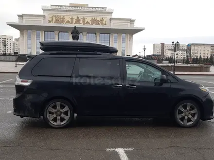 Toyota Sienna 2016 года за 12 000 000 тг. в Талдыкорган – фото 4