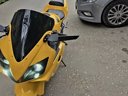 Honda  CBR 600F 2001 года за 2 500 000 тг. в Алматы