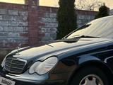 Mercedes-Benz C 180 2002 года за 4 300 000 тг. в Алматы – фото 4