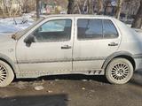 Volkswagen Vento 1994 годаfor1 400 000 тг. в Алматы – фото 2