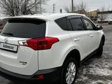 Toyota RAV4 2013 года за 11 000 000 тг. в Уральск – фото 5