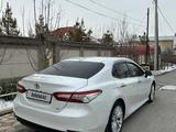 Toyota Camry 2018 года за 16 140 343 тг. в Шымкент