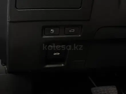 Lexus ES 250 2023 года за 23 500 000 тг. в Алматы – фото 12