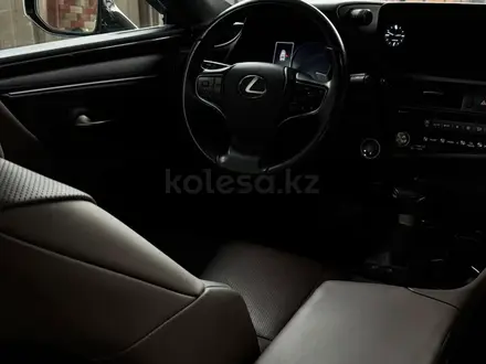 Lexus ES 250 2023 года за 23 500 000 тг. в Алматы – фото 20