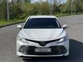 Toyota Camry 2019 года за 13 000 000 тг. в Астана – фото 2