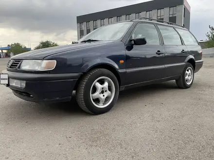 Volkswagen Passat 1994 года за 1 650 000 тг. в Караганда