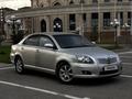 Toyota Avensis 2006 года за 4 100 000 тг. в Атырау – фото 2