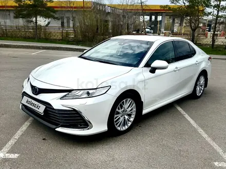 Toyota Camry 2021 года за 18 000 000 тг. в Караганда