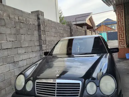 Mercedes-Benz E 320 1996 года за 2 700 000 тг. в Алматы – фото 4