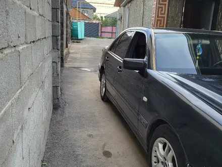 Mercedes-Benz E 320 1996 года за 2 700 000 тг. в Алматы – фото 6