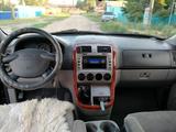 Kia Carnival 2005 года за 4 500 000 тг. в Павлодар – фото 3