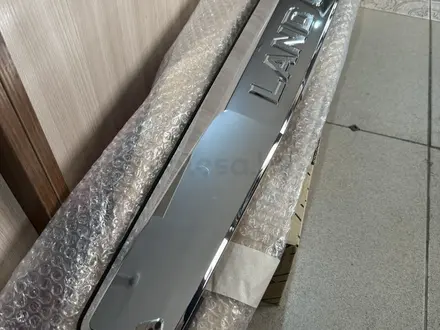 Накладка на крышку багажника, молдинг, хром, 76810-60060 за 46 000 тг. в Шымкент – фото 6