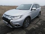 Mitsubishi Outlander 2019 года за 12 500 000 тг. в Петропавловск – фото 2