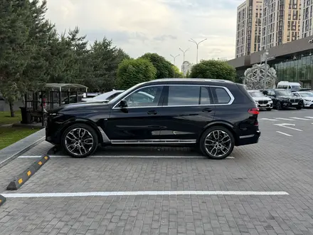 BMW X7 2023 года за 59 500 000 тг. в Алматы – фото 3