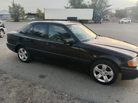 Mercedes-Benz C 180 1995 года за 1 000 000 тг. в Семей