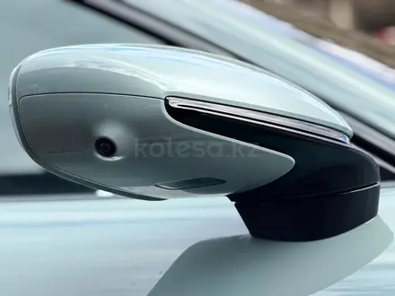 Porsche Taycan Black Edition 2026 года за 89 000 000 тг. в Астана – фото 9