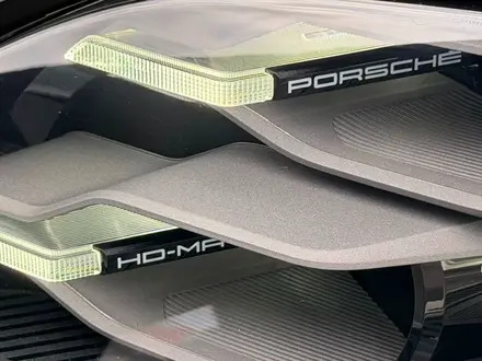 Porsche Taycan Black Edition 2026 года за 89 000 000 тг. в Астана – фото 8