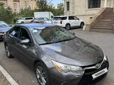 Toyota Camry 2016 года за 7 750 000 тг. в Астана – фото 2
