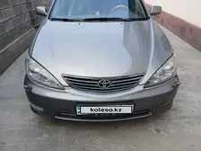 Toyota Camry, 2004