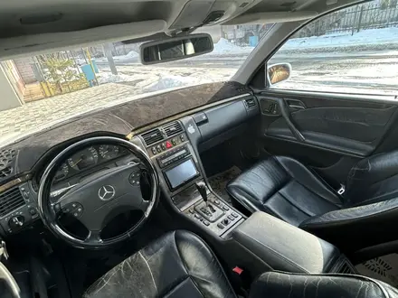 Mercedes-Benz E 320 2000 года за 4 990 000 тг. в Шымкент – фото 14