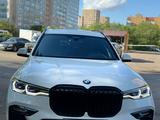 BMW X7 2022 года за 63 200 000 тг. в Астана