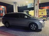 Toyota Sienna 2017 года за 11 500 000 тг. в Актобе – фото 3