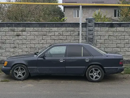 Mercedes-Benz E 200 1992 года за 1 200 000 тг. в Алматы – фото 3