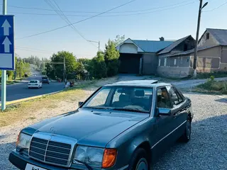 Mercedes-Benz E 230