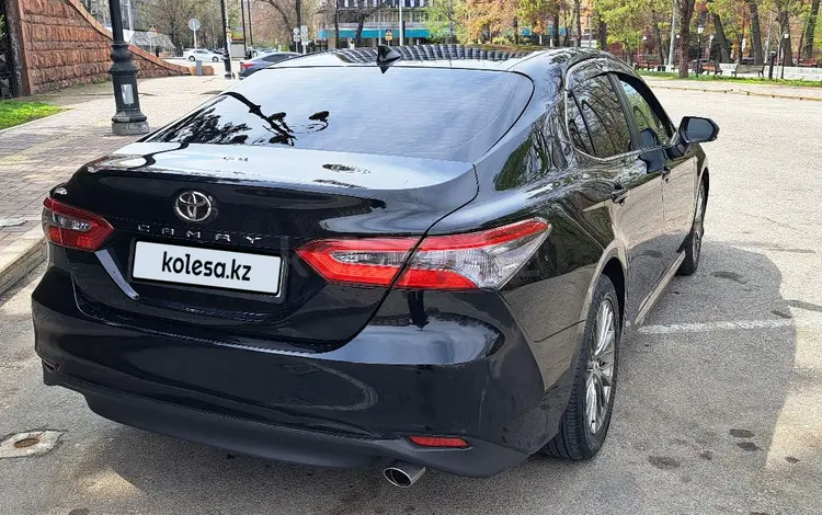 Toyota Camry 2019 года за 11 000 000 тг. в Алматы