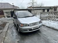 Toyota Ipsum 1997 года за 3 850 000 тг. в Семей