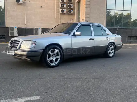 Mercedes-Benz E 280 1995 года за 3 200 000 тг. в Туркестан – фото 6