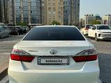 Toyota Camry 2017 года за 12 900 000 тг. в Алматы – фото 2