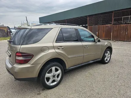 Mercedes-Benz ML 350 2008 года за 7 500 000 тг. в Тараз – фото 2