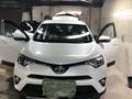 Toyota RAV4 2018 года за 15 500 000 тг. в Астана – фото 2