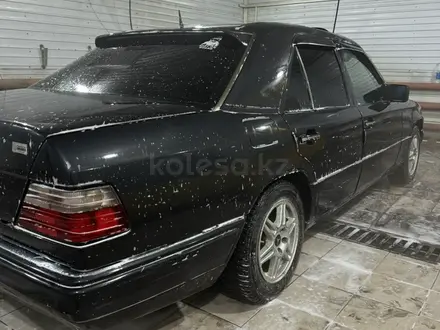 Mercedes-Benz E 280 1993 года за 2 700 000 тг. в Сатпаев – фото 6