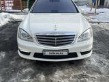 Mercedes-Benz S 500 2007 годаfor9 000 000 тг. в Алматы