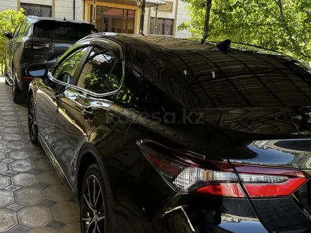 Toyota Camry 2023 года за 13 500 000 тг. в Шымкент – фото 9