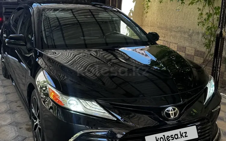 Toyota Camry 2023 года за 13 500 000 тг. в Шымкент