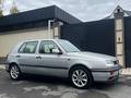 Volkswagen Golf 1994 годаүшін2 300 000 тг. в Тараз