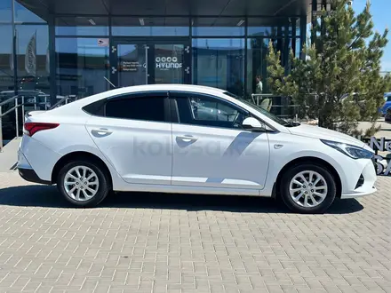Hyundai Accent 2021 года за 6 970 000 тг. в Караганда – фото 24