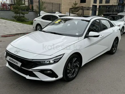 Hyundai Elantra 2024 года за 8 800 000 тг. в Уральск – фото 4